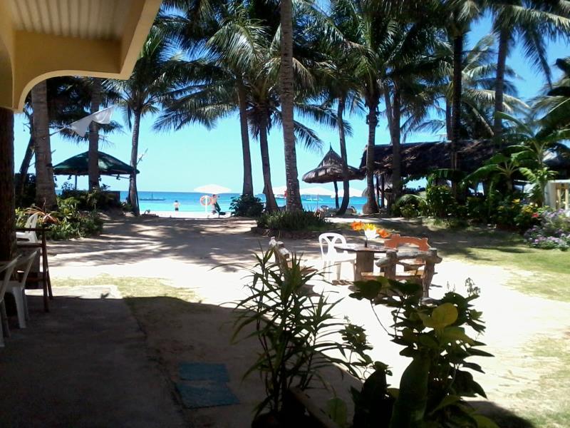 Mikas Beach Resort Balabag  Extérieur photo